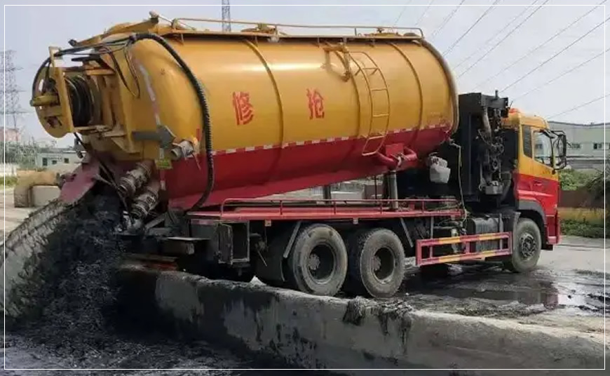忻府区污水池清理